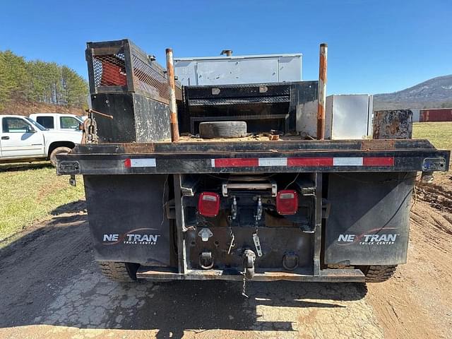 Image of International 4700 equipment image 3