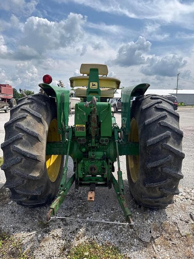 Image of John Deere 4020 equipment image 2