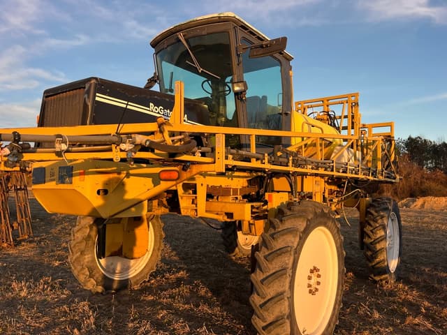Image of Ag-Chem Rogator 544 equipment image 3