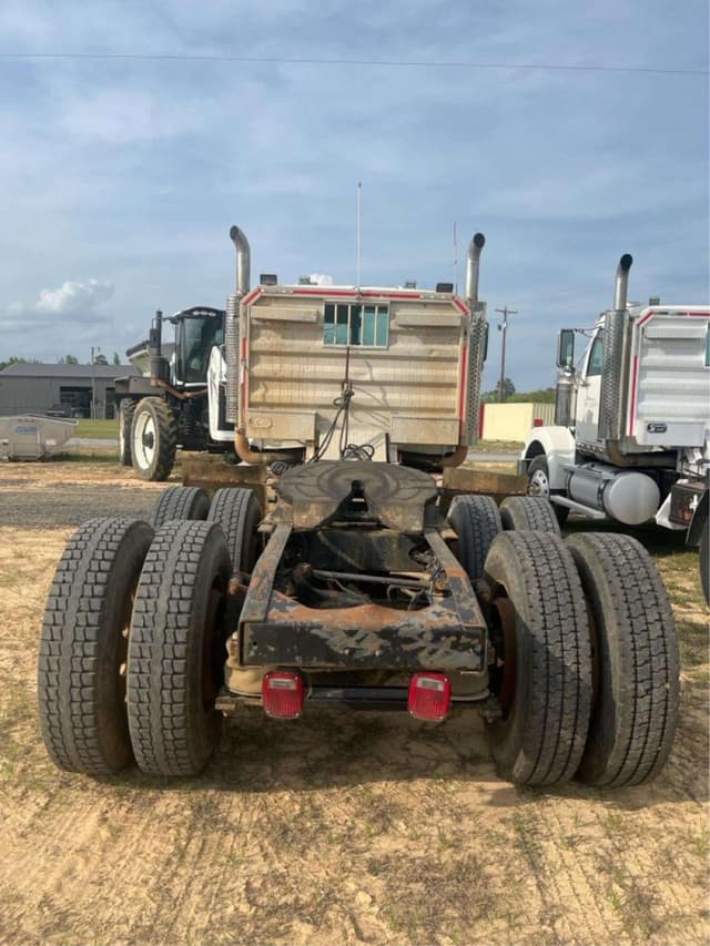 Image of Western Star 4900 SF equipment image 1