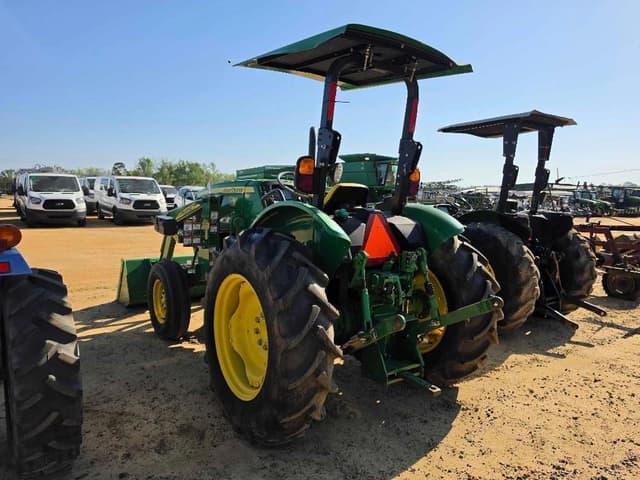 Image of John Deere 5055E equipment image 1