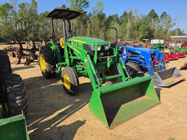 Image of John Deere 5055E equipment image 3