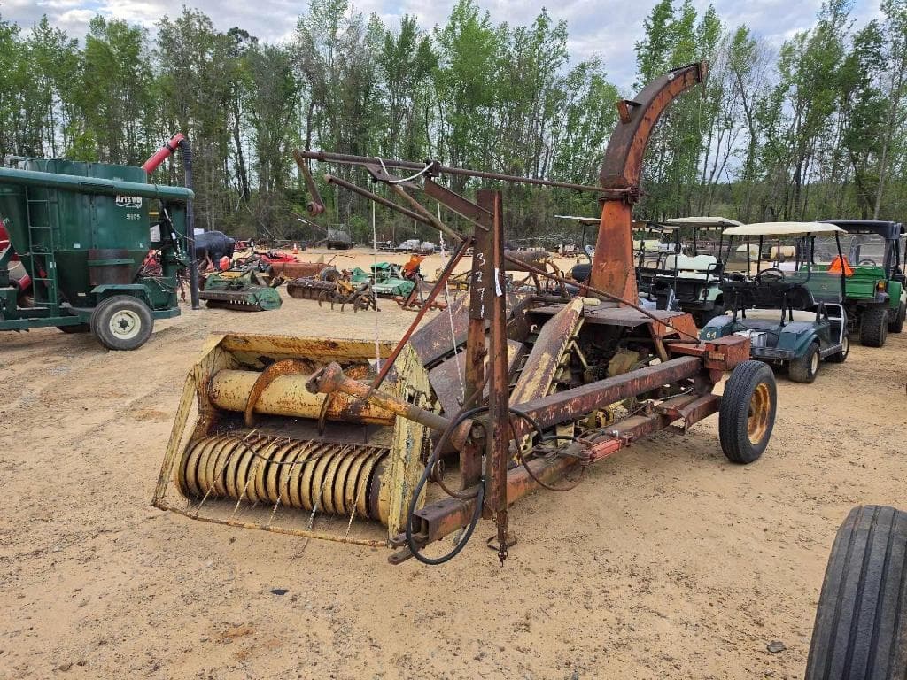 Image of New Holland 717 Primary image