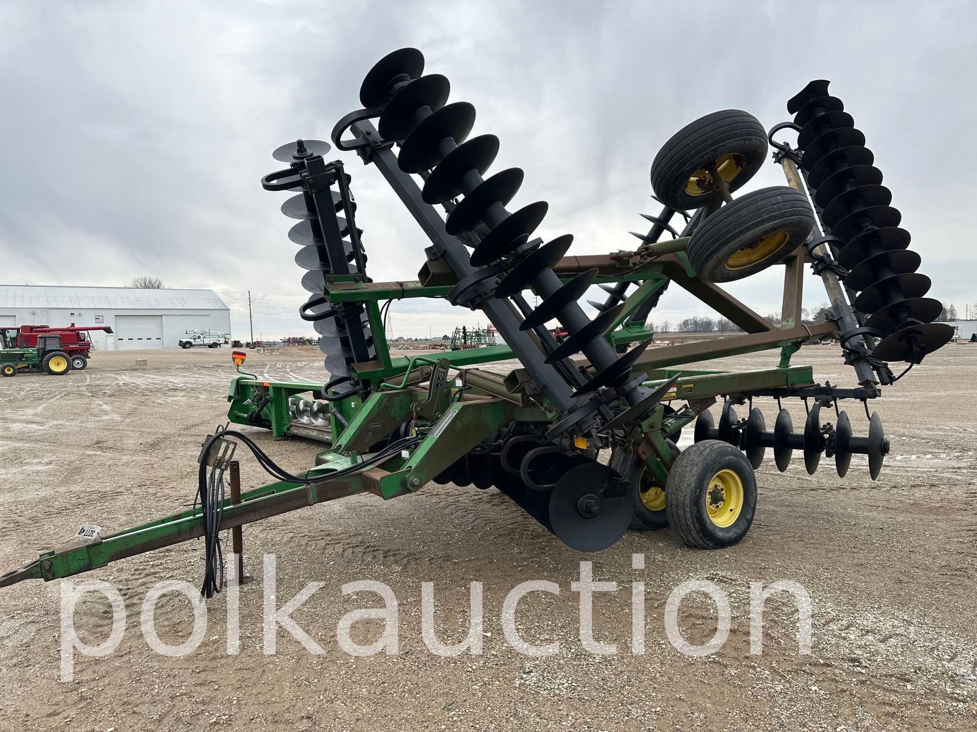 John Deere 635 Equipment Image0