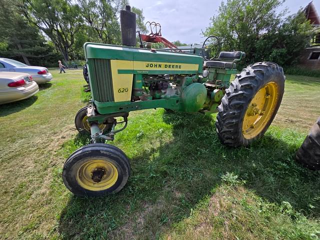 Image of John Deere 620 equipment image 1