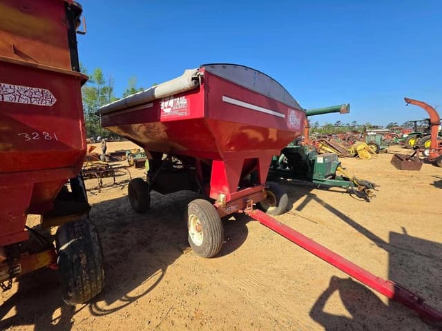 Image of E-Z Trail 230 equipment image 3