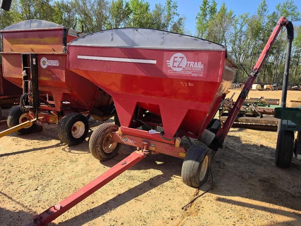 2016 E-Z Trail 230 Equipment Image0