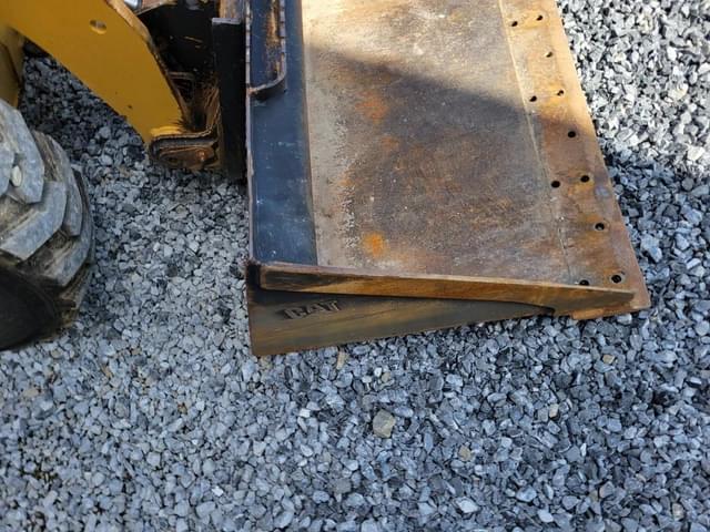 Image of Caterpillar 272D3 equipment image 3