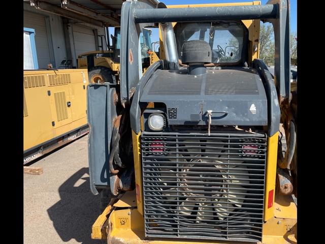 Image of John Deere 329E equipment image 3
