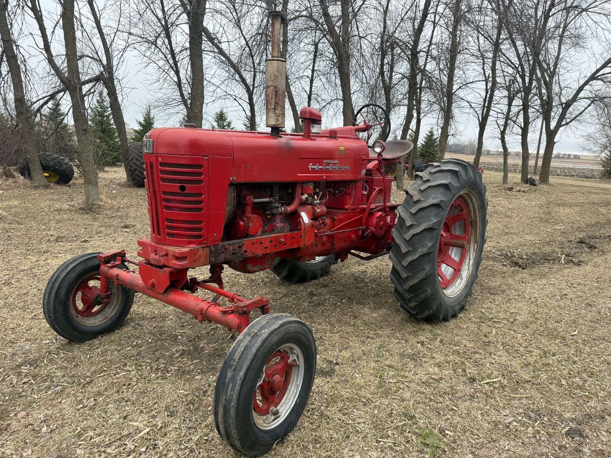 1956 Farmall 400 Equipment Image0