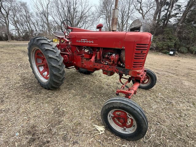 Image of Farmall 400 equipment image 4