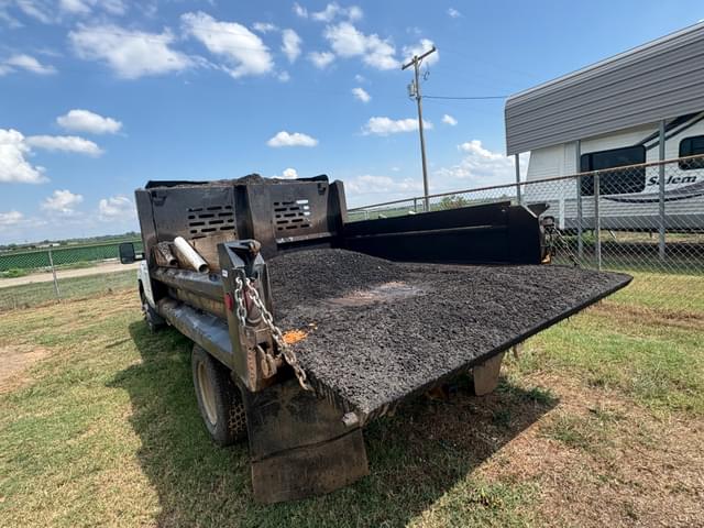 Image of Chevrolet 3500 equipment image 3