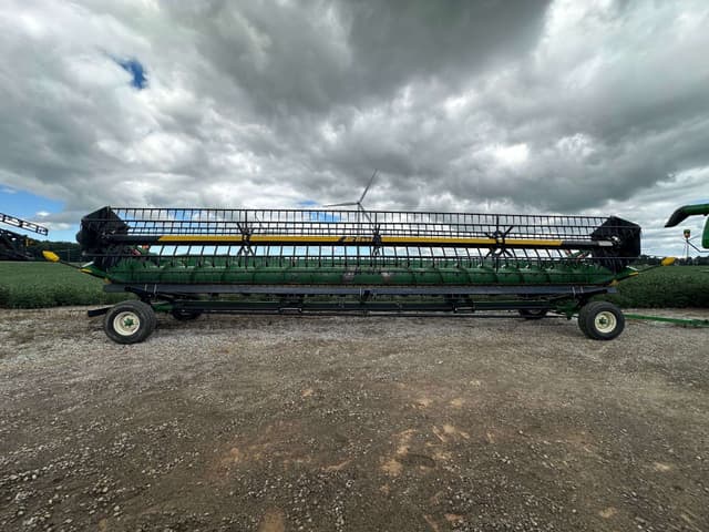 Image of John Deere 635F equipment image 2