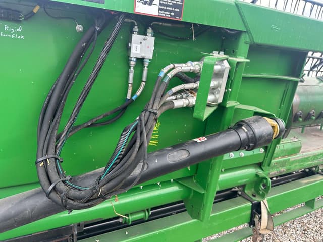 Image of John Deere 635F equipment image 3