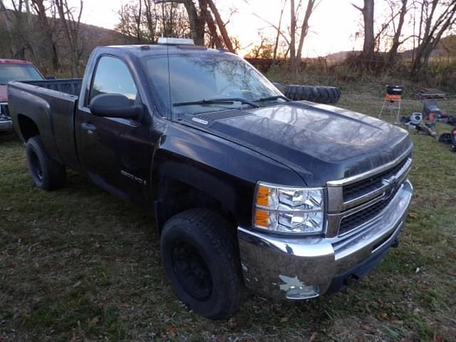 Image of Chevrolet 2500HD equipment image 2