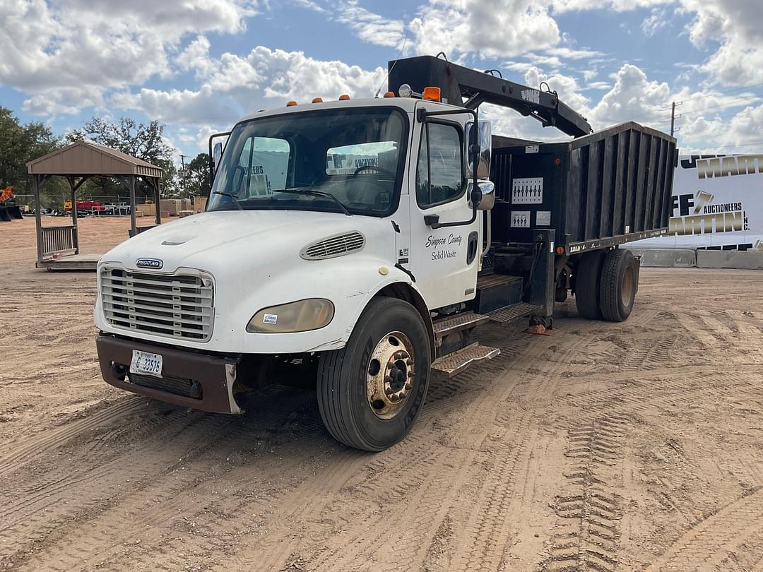 Image of Freightliner M2 Primary image