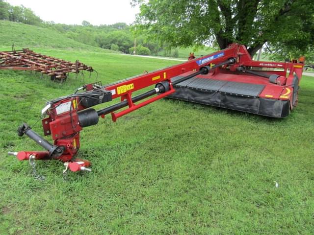 Image of New Holland 313 equipment image 2