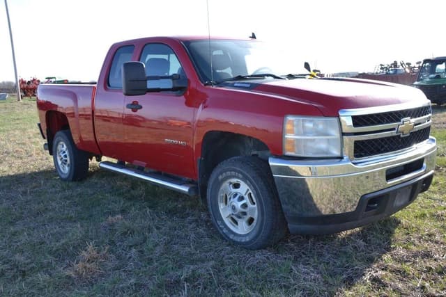 Image of Chevrolet 2500HD equipment image 3