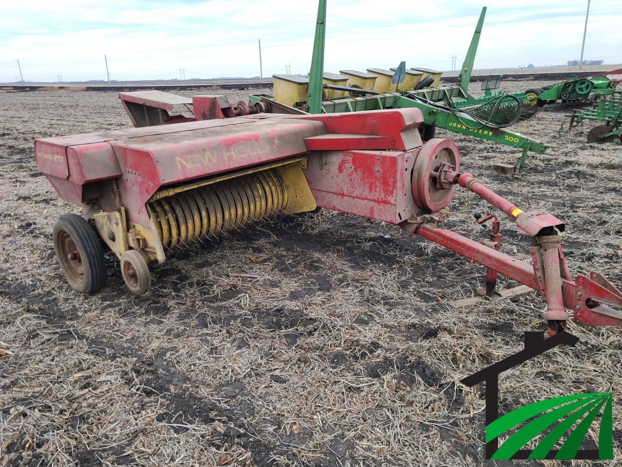 Main image New Holland 273