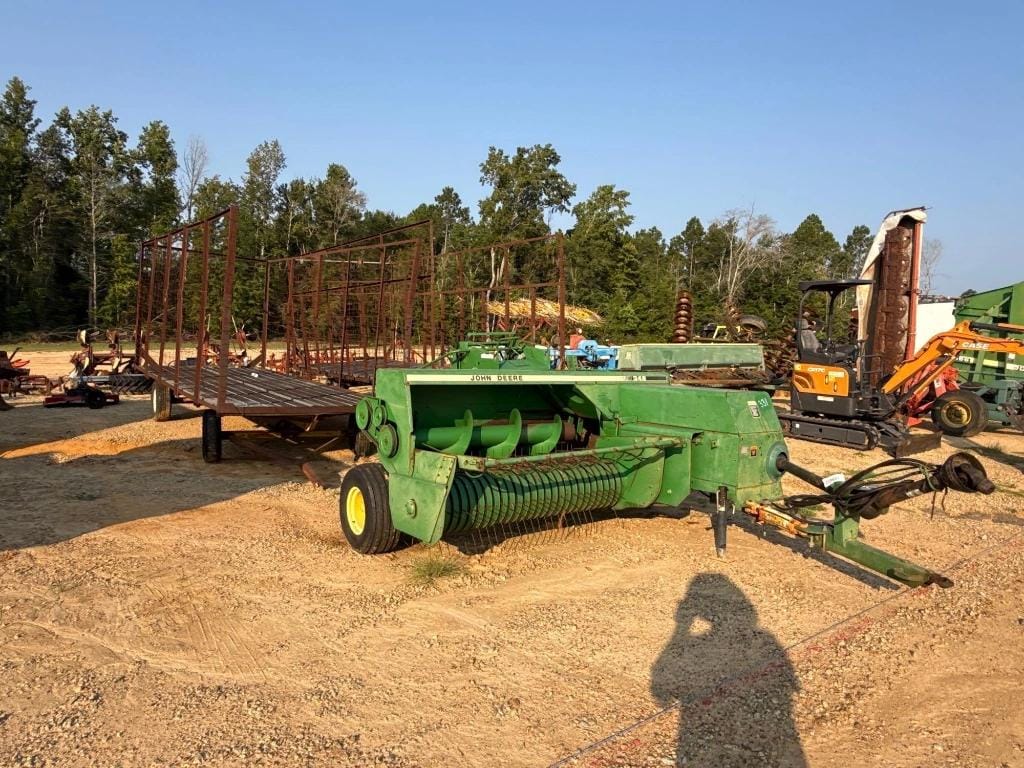 John Deere 348 Equipment Image0