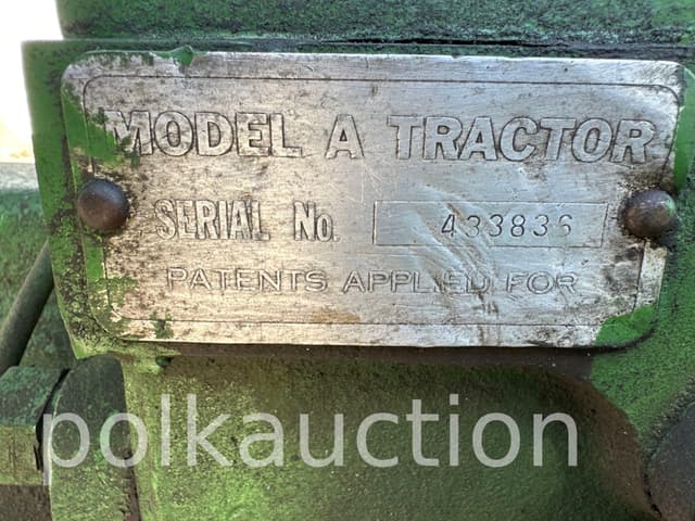 Image of John Deere A equipment image 4