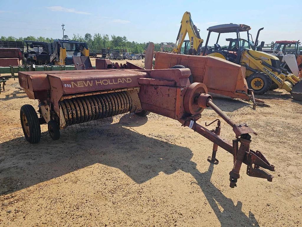 Image of New Holland Hayliner 273 Primary image