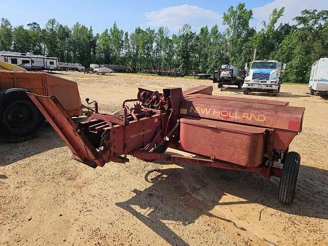 Image of New Holland Hayliner 273 equipment image 3