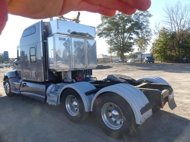 Image of Kenworth T660 equipment image 3