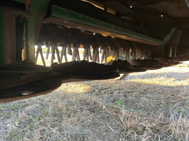 Image of John Deere 635 equipment image 4