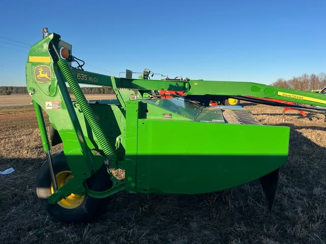 Image of John Deere 635 equipment image 2