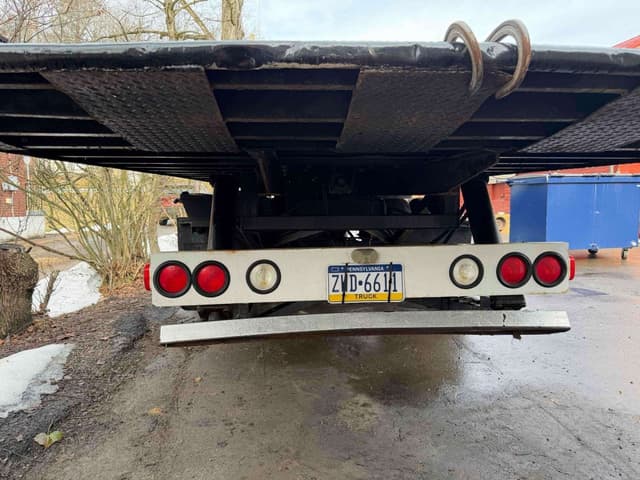 Image of Chevrolet Top Kick equipment image 4