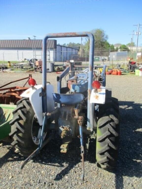 Image of Ford 1000 equipment image 3