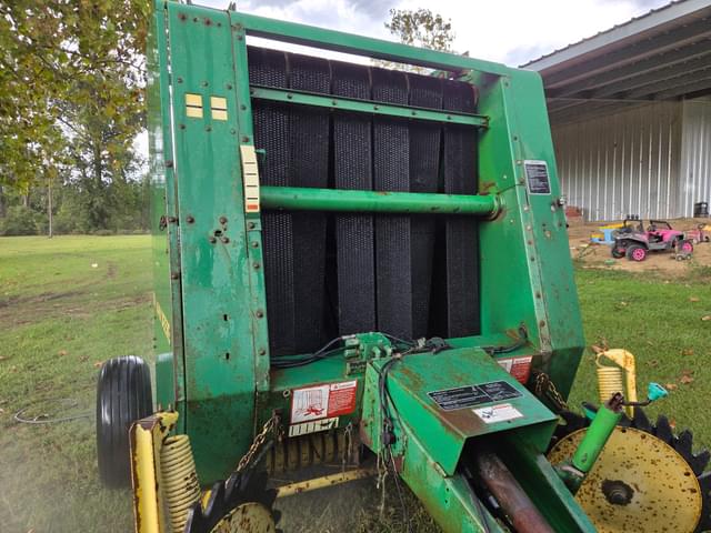 Image of John Deere 335 equipment image 3