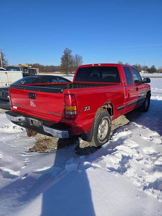 Image of Chevrolet 1500 equipment image 4