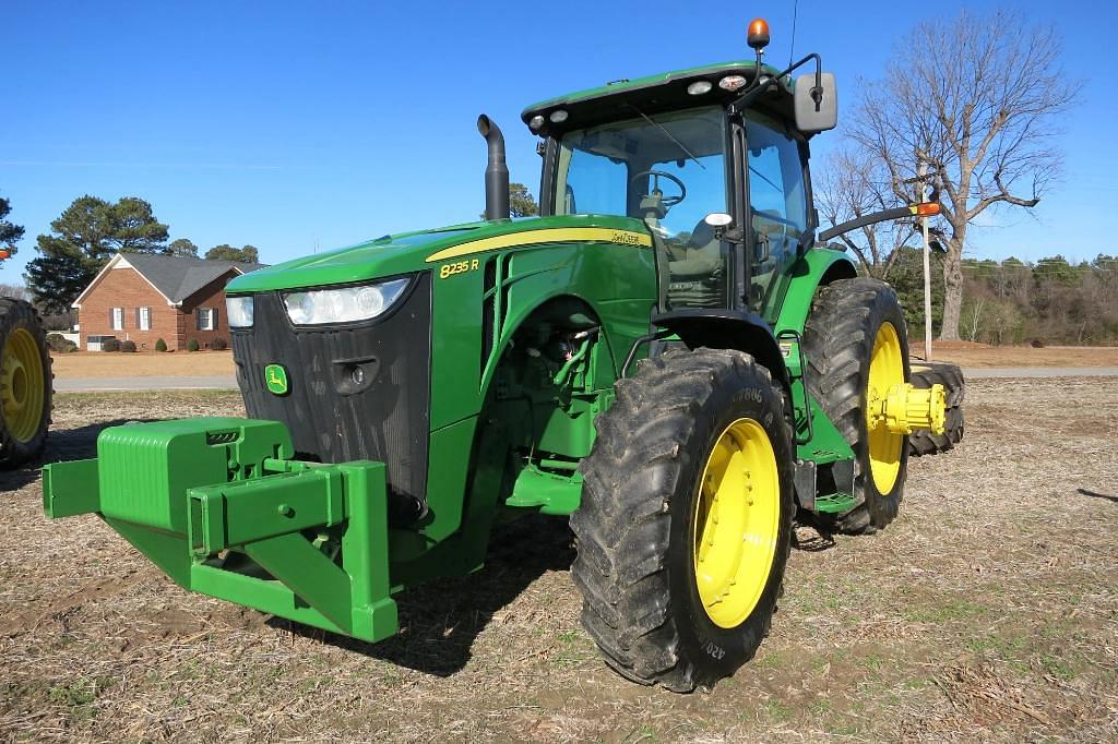 Image of John Deere 8235R Primary image