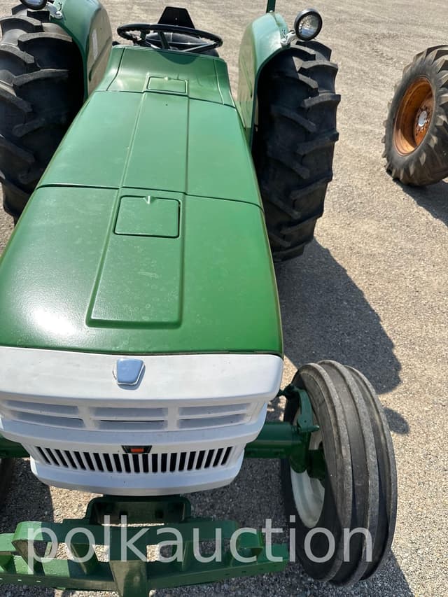 Image of Oliver 1365 equipment image 2