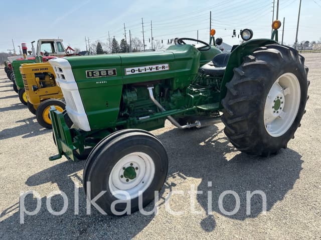 Image of Oliver 1365 equipment image 3