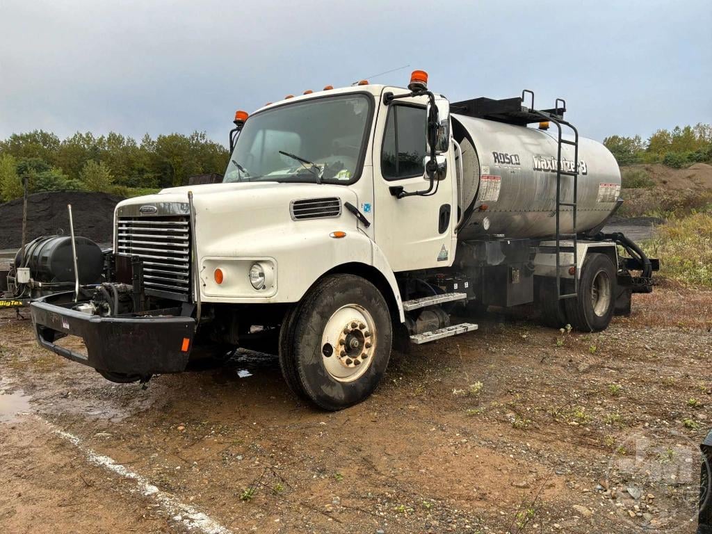 2006 Freightliner M2 Equipment Image0
