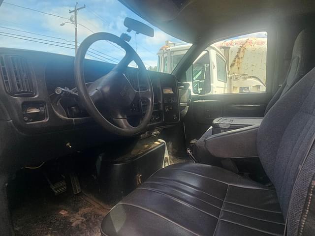 Image of GMC 6500 equipment image 2