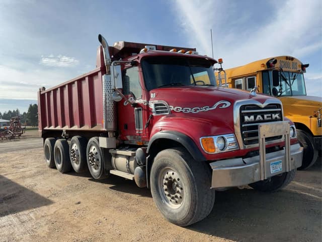 Image of Mack CV713 equipment image 2