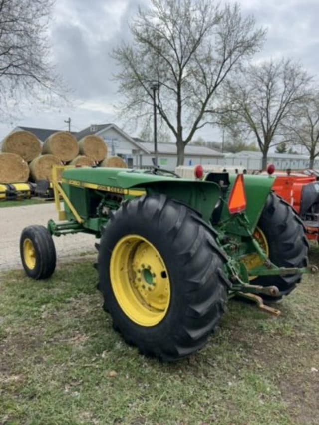 Image of John Deere 2350 equipment image 3