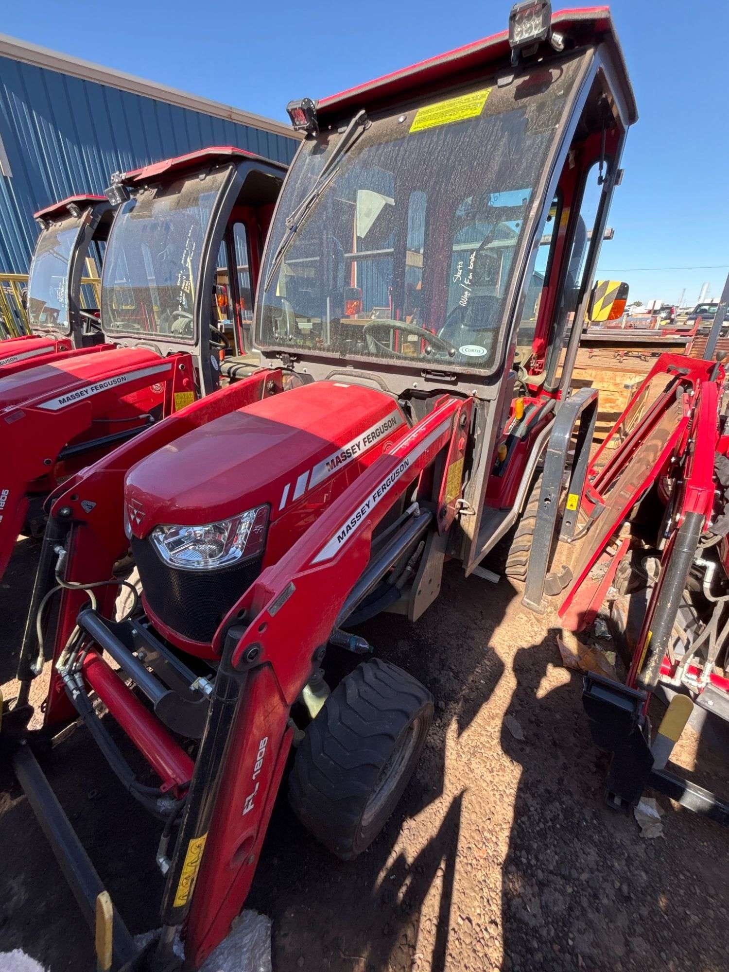 Massey Ferguson GC1723E Equipment Image0