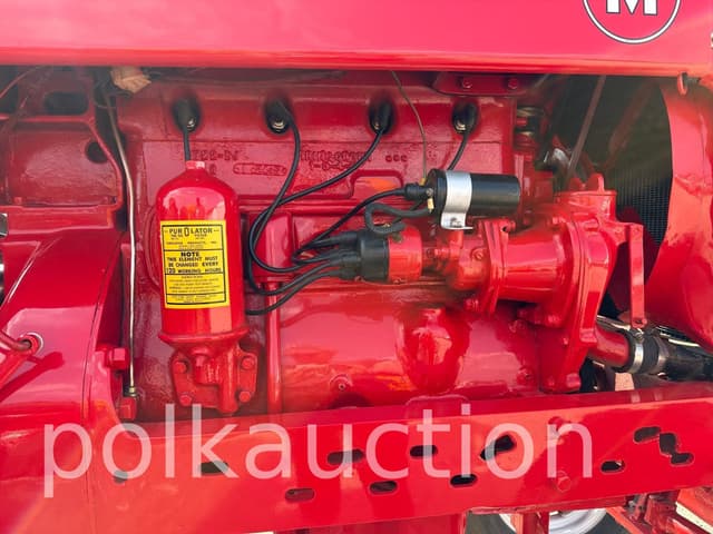 Image of Farmall M equipment image 4