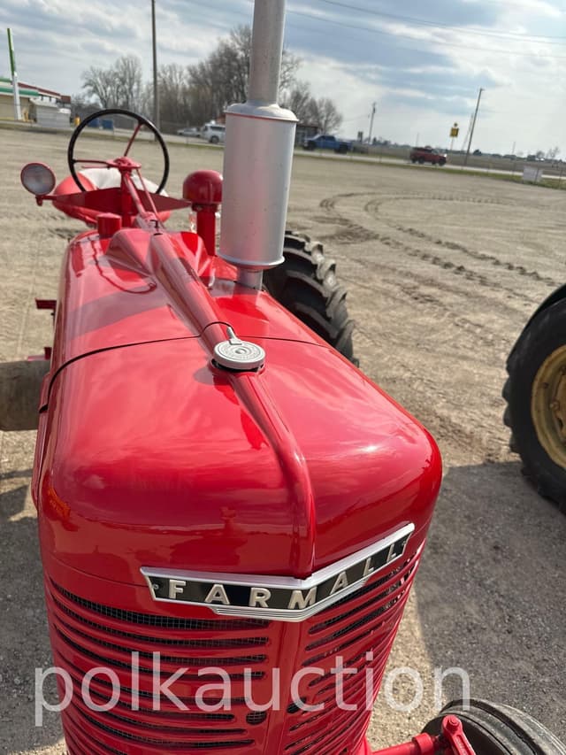 Image of Farmall M equipment image 2