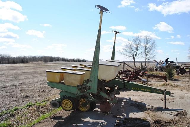 Image of John Deere 7000 equipment image 3