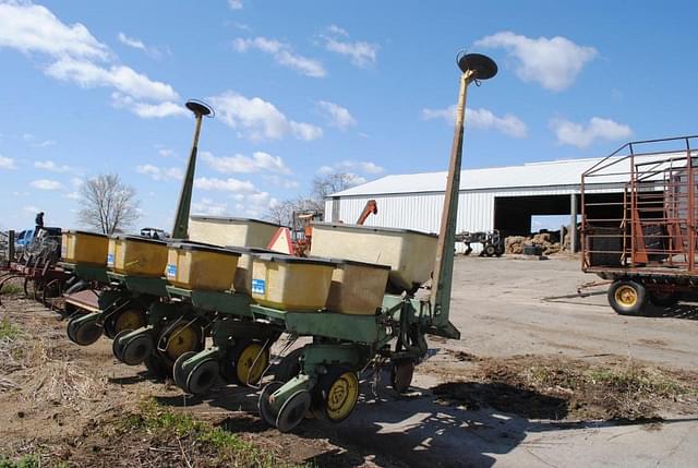 Image of John Deere 7000 equipment image 4