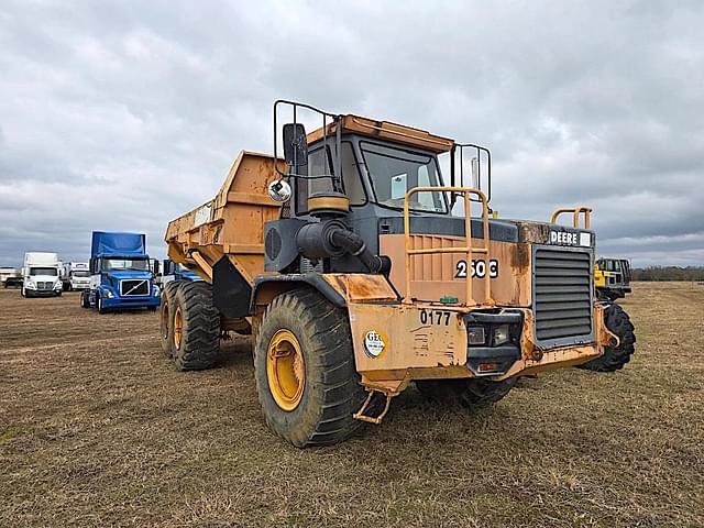 Image of John Deere 250C equipment image 1