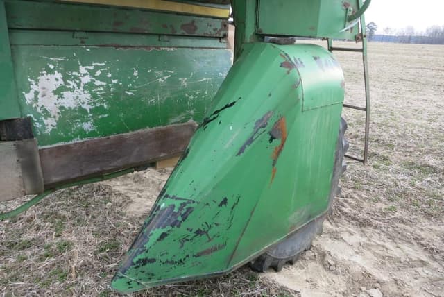 Image of John Deere 6000 equipment image 3
