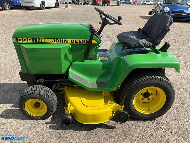 Image of John Deere 332 equipment image 1