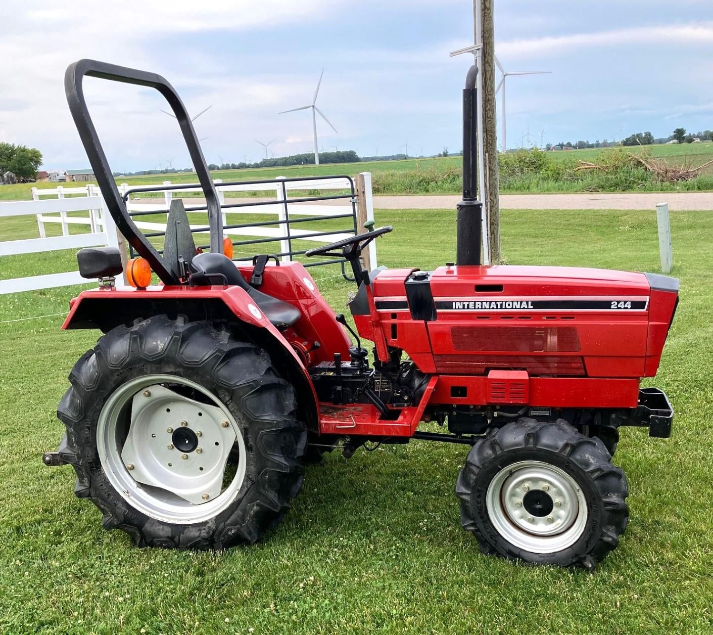 SOLD - 1986 Case IH 244 Lot No. 1890286 Tractors with 720 Hrs | Tractor ...